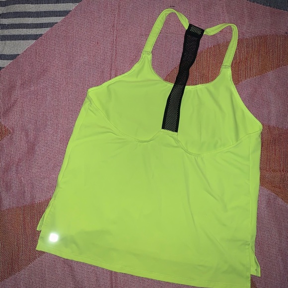 Fabletics Tops - 🔥DEAL🔥 ‘FABLETICS’  (Demi Lovato) top